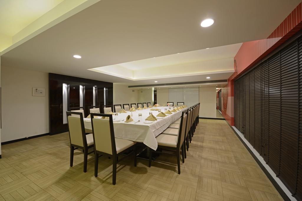 GCC Hotel y Club Mira-Bhayandar Exterior foto